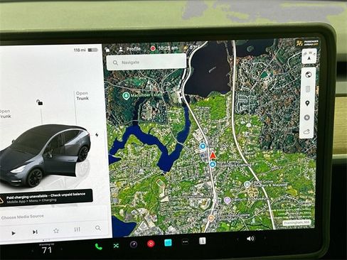 Used 2022 Tesla Model Y Long Range image 12