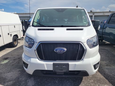 Used 2024 Ford Transit 350 XLT RWD image 3