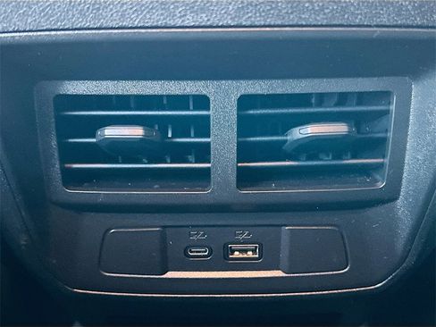 Used 2023 GMC Canyon AT4X image 25