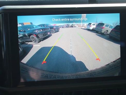 Used 2024 Jeep Wrangler Willys image 8