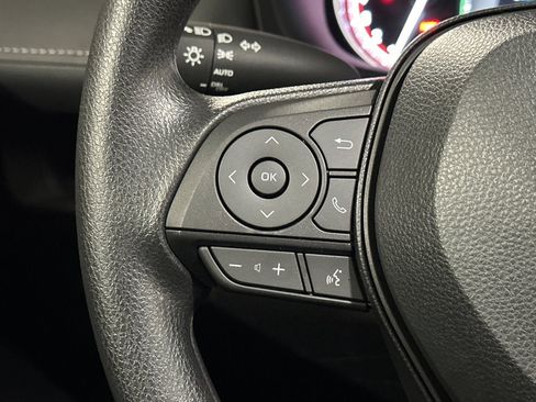 New 2025 Toyota RAV4 XLE image 27