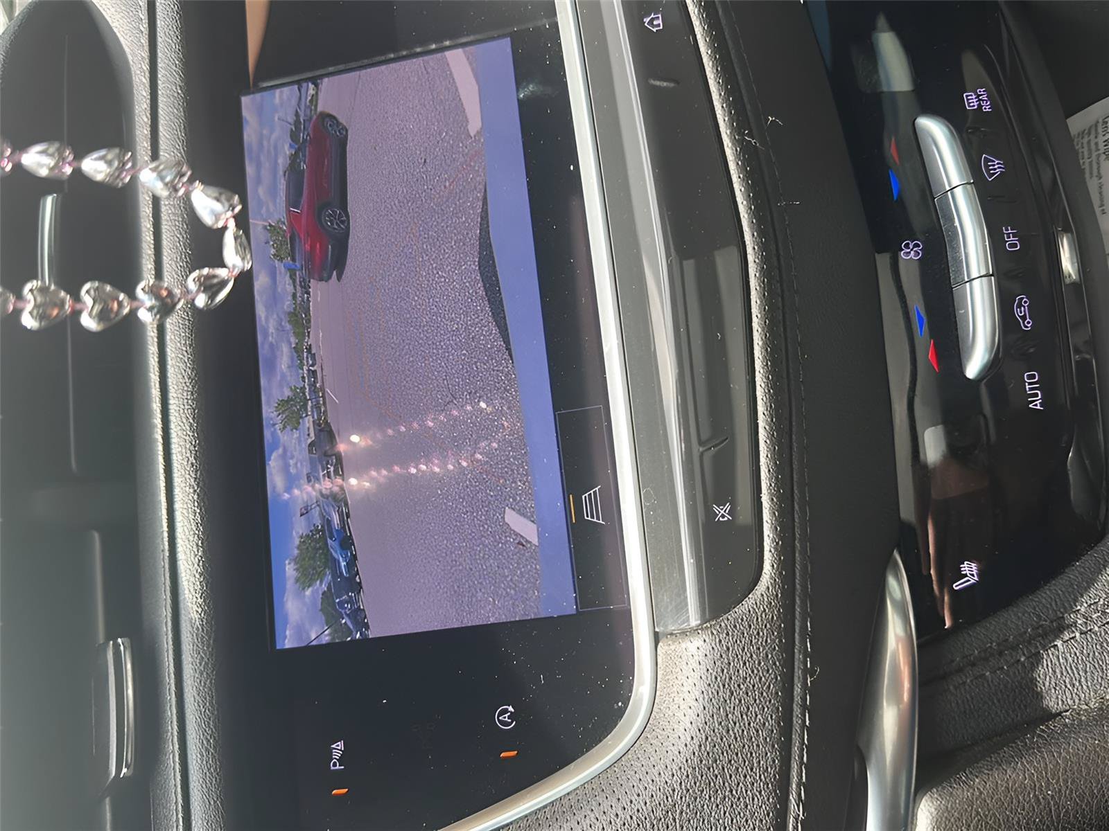 Certified 2022 Cadillac XT5 Premium Luxury w/ LPO, Floor Liner Package AWD/4WD image 25