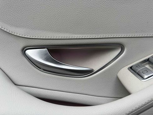 Used 2015 Mercedes-Benz S 550 Sedan image 43