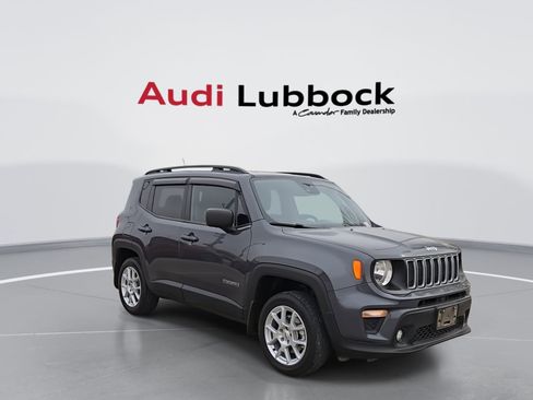 Used 2022 Jeep Renegade Latitude image 2
