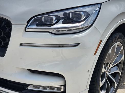 Used 2020 Lincoln Aviator Grand Touring w/ Equipment Group 302A AWD/4WD image 9