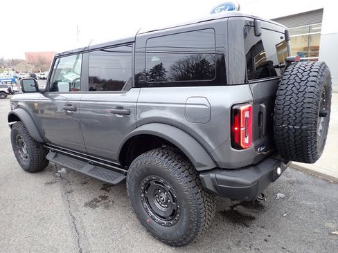 New 2025 Ford Bronco Badlands image 3