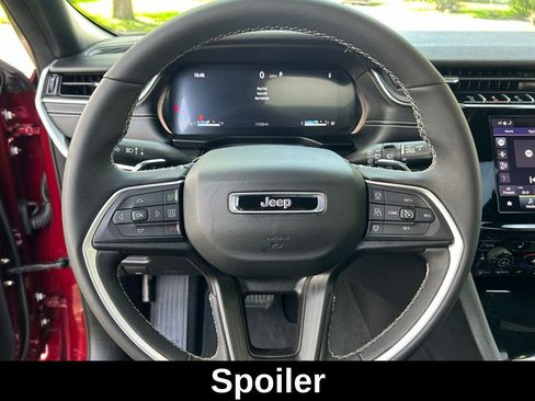 Certified 2024 Jeep Grand Cherokee Altitude image 21