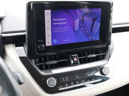 Used 2024 Toyota Corolla LE image 18