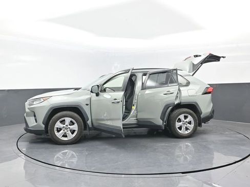 Used 2020 Toyota RAV4 XLE image 21