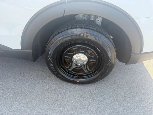 Used 2020 Ford Explorer 4WD Police Interceptor image 19