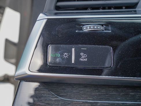 New 2026 Audi Q8 Premium Plus image 16