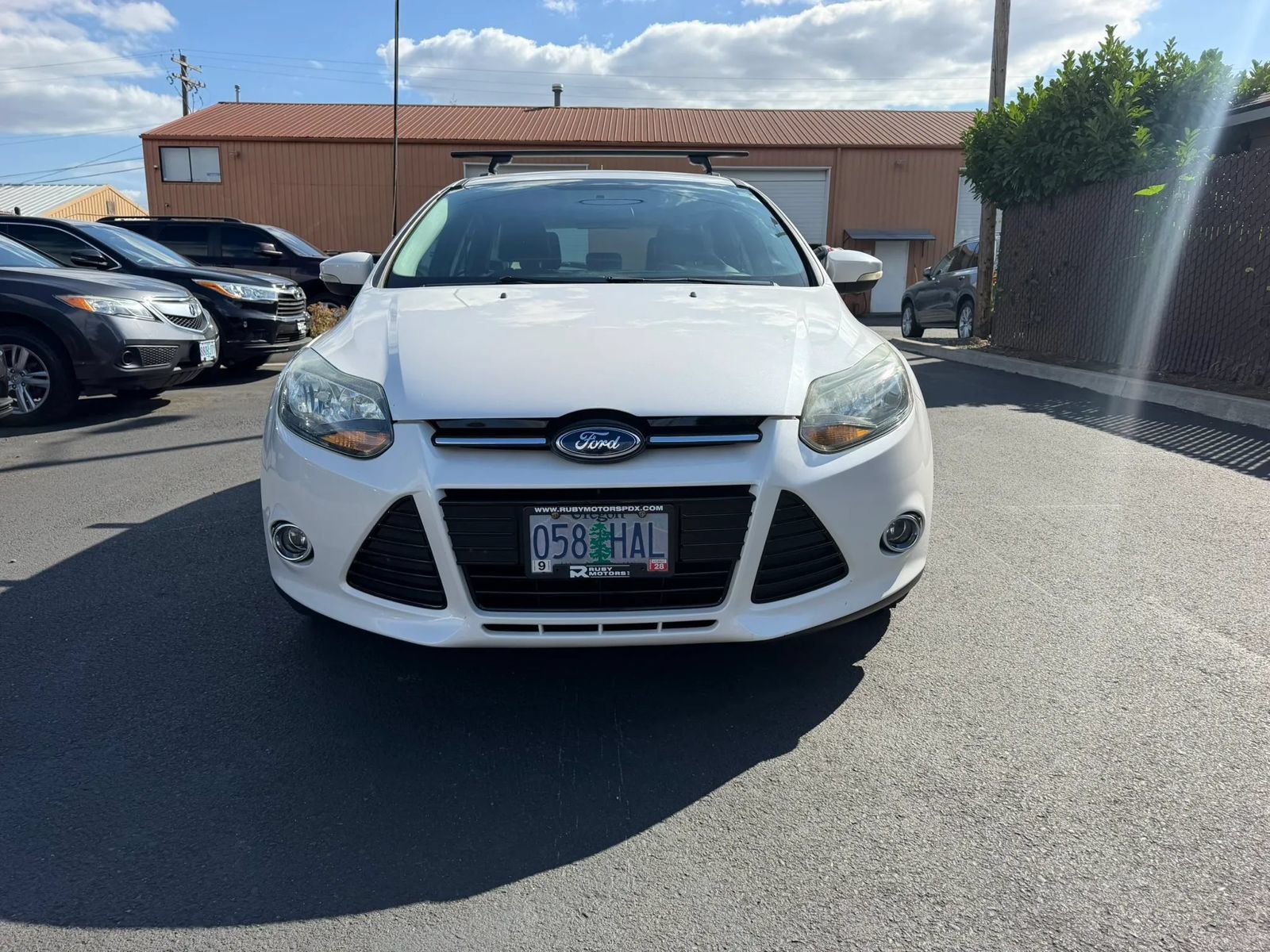 Used 2014 Ford Focus Titanium FWD image 2