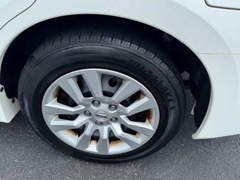 Used 2013 Nissan Altima 2.5 S FWD image 7