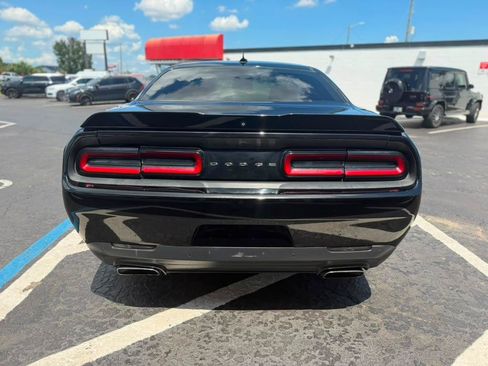 Used 2015 Dodge Challenger R/T Scat Pack w/ Leather Interior Group RWD image 6