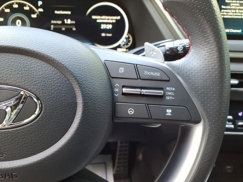 Used 2023 Hyundai Sonata SEL Plus image 12