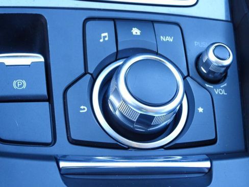 Used 2017 MAZDA MAZDA6 Touring image 46