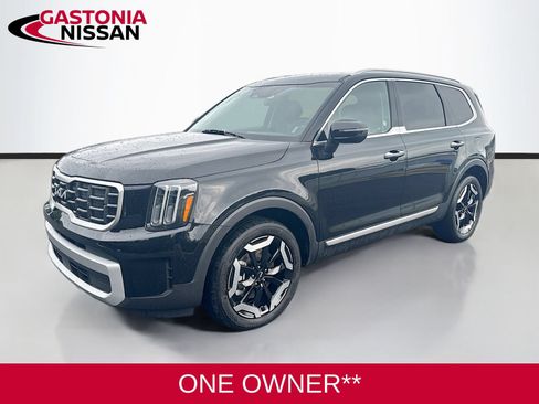 Used 2025 Kia Telluride S FWD image 3