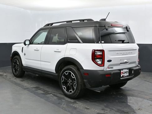 Used 2025 Ford Bronco Sport Outer Banks w/ Outer Banks Tech Package+ AWD/4WD image 14