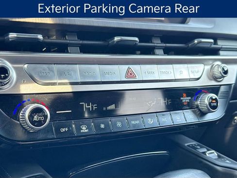 Used 2023 Kia Telluride EX w/ EX Captain's Chair Package image 19