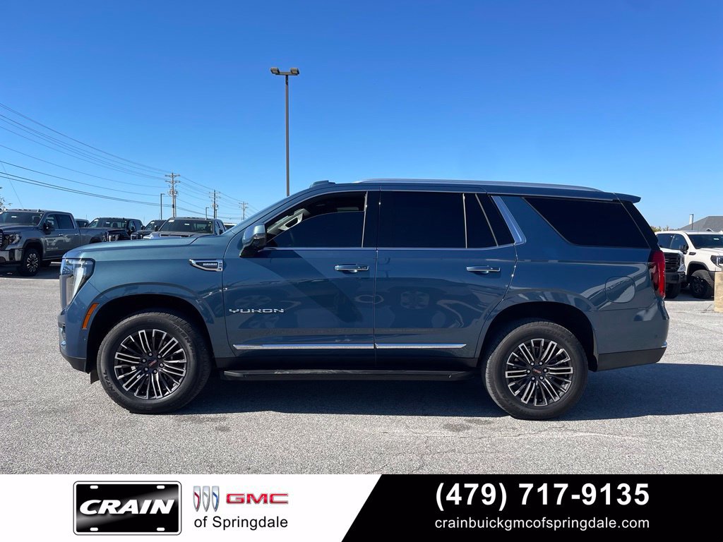 Used 2025 GMC Yukon Elevation w/ Elevation Premium Package AWD/4WD image 4