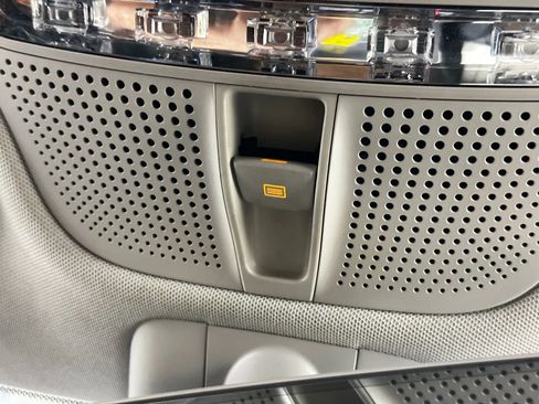 Used 2019 Mercedes-Benz C 300 Sedan w/ Parking Assistance Package image 47