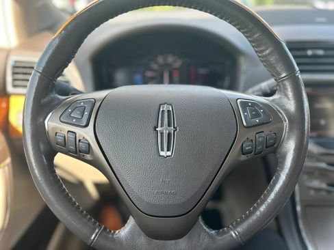 Used 2013 Lincoln MKX AWD image 10