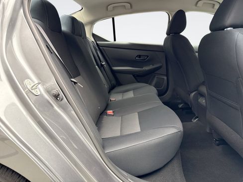 Used 2024 Nissan Sentra SV FWD image 17