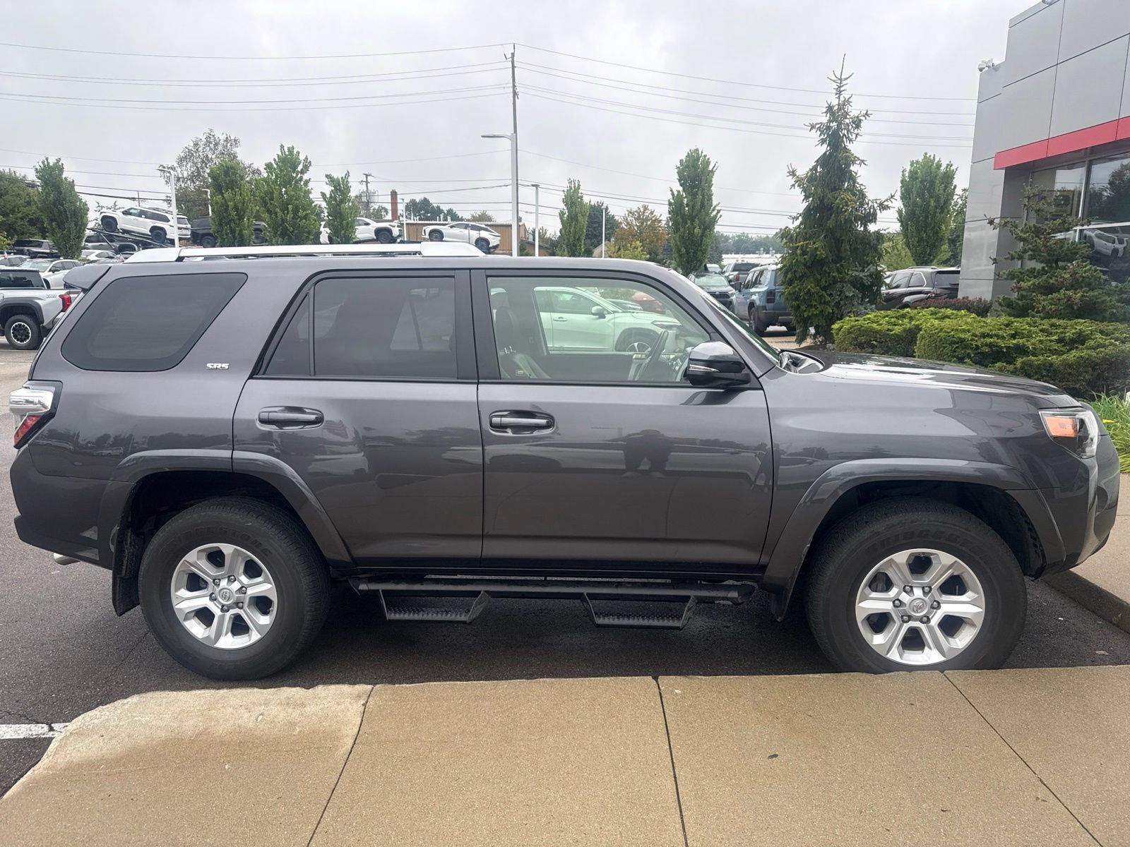 Used 2018 Toyota 4Runner SR5 Premium AWD/4WD image 4