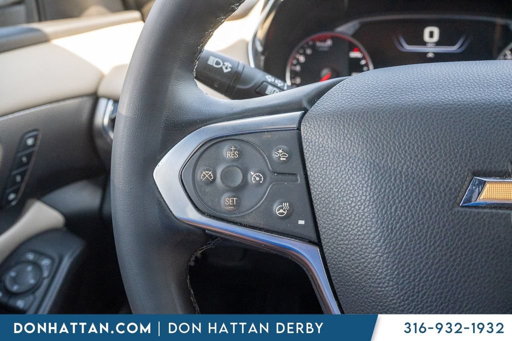Used 2023 Chevrolet Traverse Premier FWD image 13