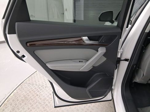 Used 2020 Audi Q5 2.0T Premium Plus w/ Premium Plus Package image 29