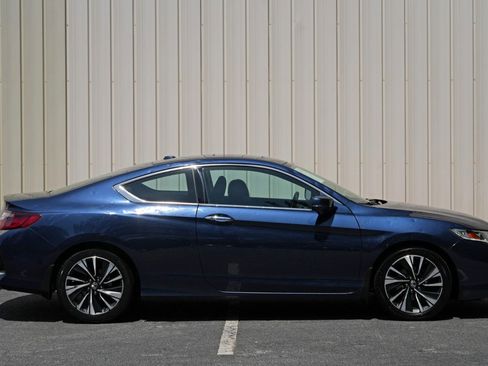 Used 2017 Honda Accord EX image 42