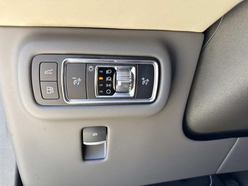 Certified 2025 Lincoln Nautilus Reserve AWD/4WD image 32