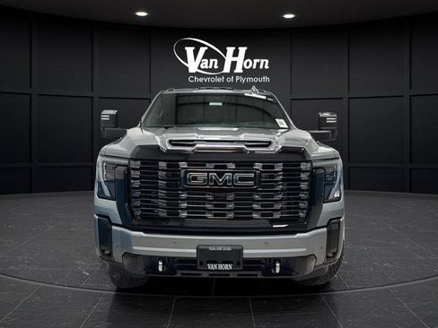 Used 2025 GMC Sierra 3500 Denali Ultimate AWD/4WD image 2