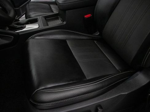 Used 2024 Nissan Frontier SL w/ Technology Package image 27