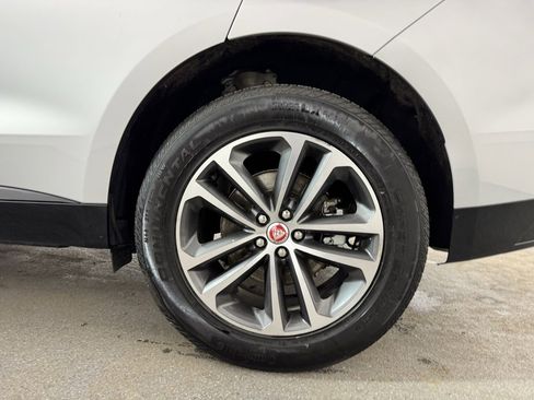 Used 2022 Jaguar F-PACE S image 34