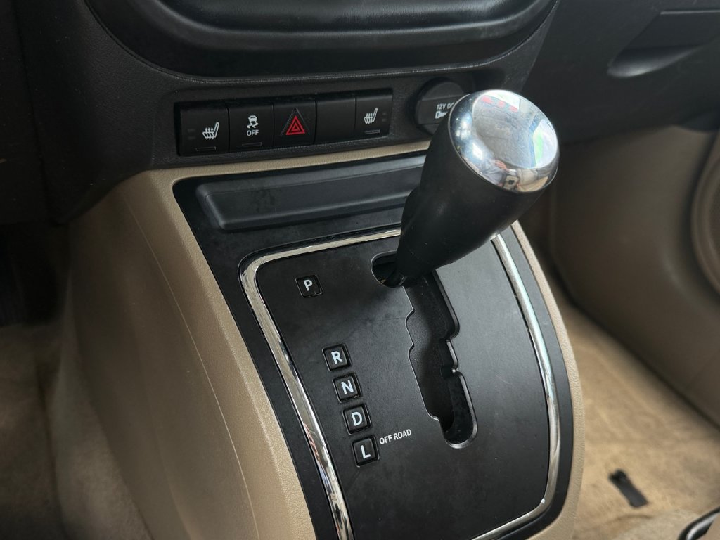 Used 2014 Jeep Patriot Limited w/ Sun/Sound Group AWD/4WD image 26