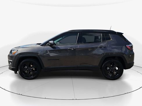 Used 2021 Jeep Compass Latitude FWD image 10