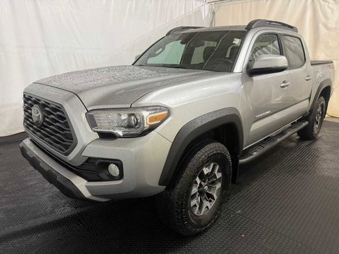 Certified 2022 Toyota Tacoma TRD Off-Road image 1