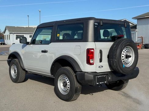 New 2026 Ford Bronco 2-Door image 3