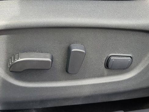 Used 2022 Nissan Rogue Sport SV image 12