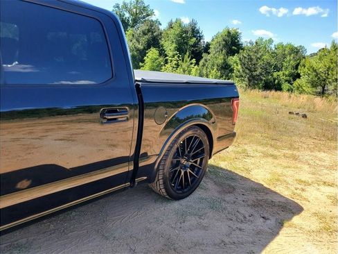 Used 2017 Ford F150 XLT w/ Equipment Group 302A Luxury RWD image 5