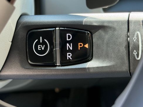 Certified 2026 Kia EV9 Wind AWD/4WD image 28