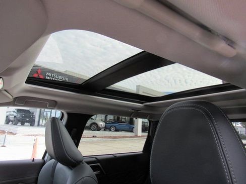 New 2026 Mitsubishi Outlander SEL FWD image 15