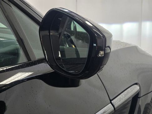 Used 2024 Aston Martin DBX 707 image 30