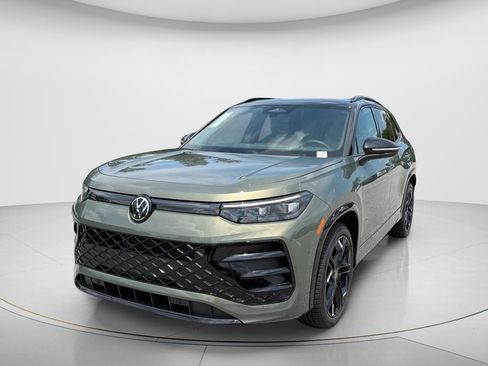 New 2026 Volkswagen Tiguan SE R-Line FWD image 1