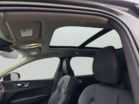 Used 2023 Volvo XC60 B5 Plus w/ Climate Package AWD/4WD image 15