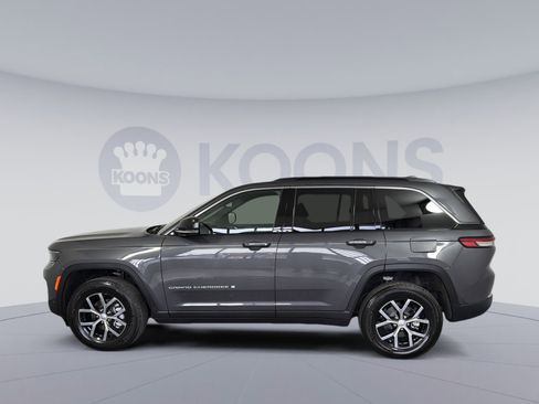 New 2025 Jeep Grand Cherokee Limited w/ Luxury Tech Group II image 2