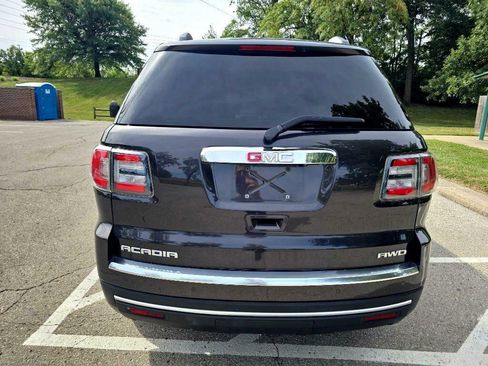 Used 2016 GMC Acadia SLE image 6