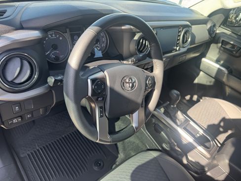 Certified 2023 Toyota Tacoma SR5 w/ Technology Package AWD/4WD image 21
