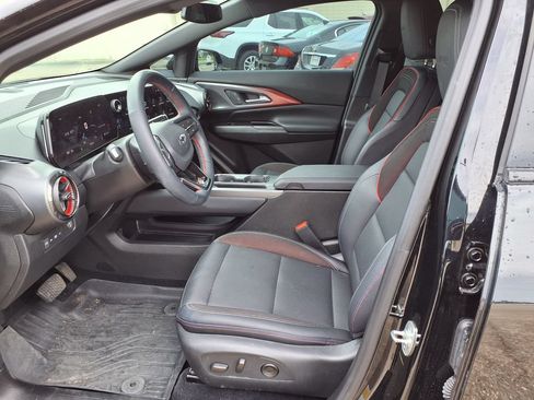 Used 2025 Chevrolet Equinox EV RS FWD image 14